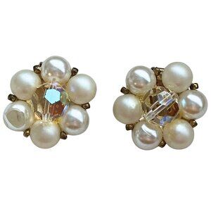 Vintage 50s Signed Lisner Faux Pearl AB Stone Flower Cluster Clip On Earrings